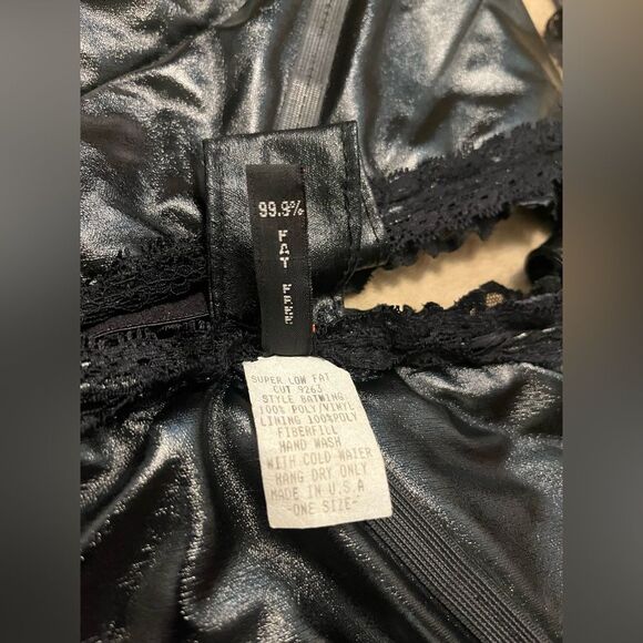 Vintage Y2K Super Low Fat Vinyl Bat Wings Halloween Costume with Lace Ties - Picture 12 of 13